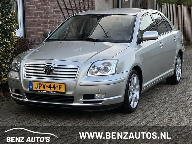 Occasion Toyota Avensis Sol 147 PK (108 kW) 2004 Grijs Hatchback