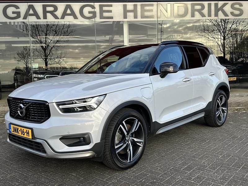 Grijs Occasion 2021 Volvo XC40 R-Design SUV | € 22.845 (Goede deal) - Afbeelding 1/4
