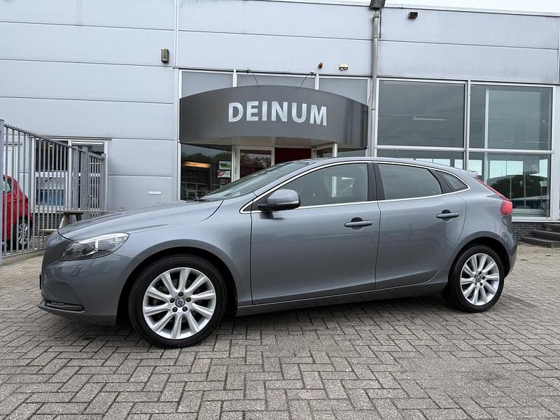 Occasion Volvo V40 Momentum 154 PK (113 kW) 2016 Grijs Stationwagen