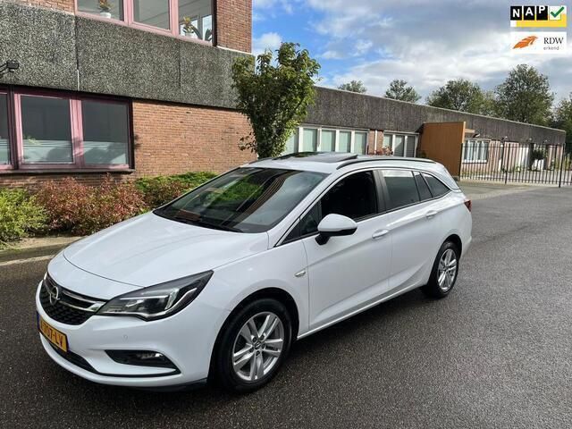 Wit Gebruikt 2016 Opel Astra Innovation Stationwagen | € 12.950 (Eerlijke prijs) - Afbeelding 1/4
