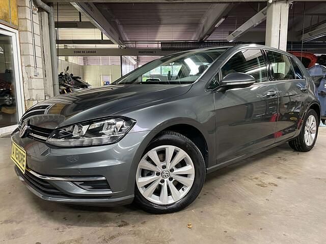 Grijs Occasion 2018 VW Golf Comfortline Sedan | € 18.600 (Eerlijke prijs) - Afbeelding 1/4