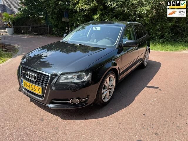 Zwart Gebruikt 2012 Audi A3 Sportback Ambiente Hatchback | € 6.295 (Goede deal) - Afbeelding 1/4