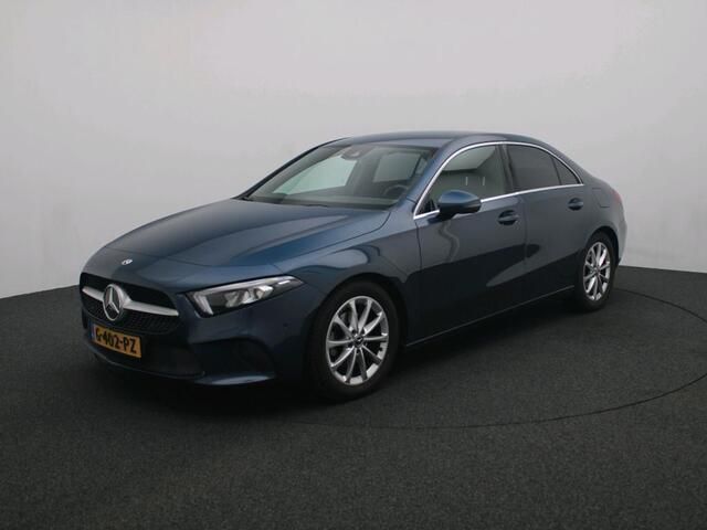 Blauw Gebruikt 2020 Mercedes A180 Luxury Sedan | € 23.850 (Super prijs) - Afbeelding 1/3