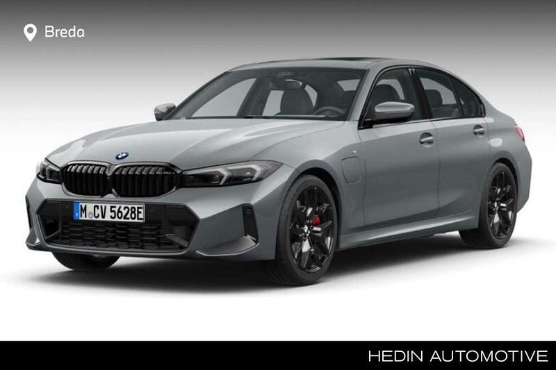 Grijs Nieuw 2025 BMW 330e Shadowline Sedan | € 70.794 (Duur) - Afbeelding 1/4