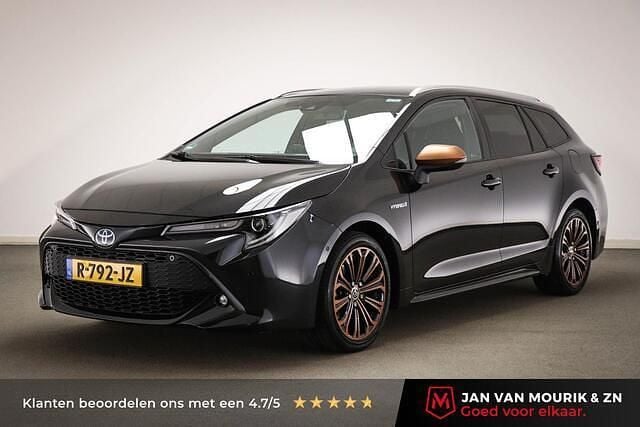 Zwart Gebruikt 2019 Toyota Corolla Premium Stationwagen | € 22.445 (Goede deal) - Afbeelding 1/4