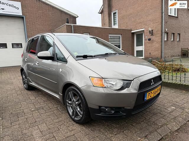 Grijs Gebruikt 2009 Mitsubishi Colt Inform Hatchback | € 1.950 (Eerlijke prijs) - Afbeelding 1/4