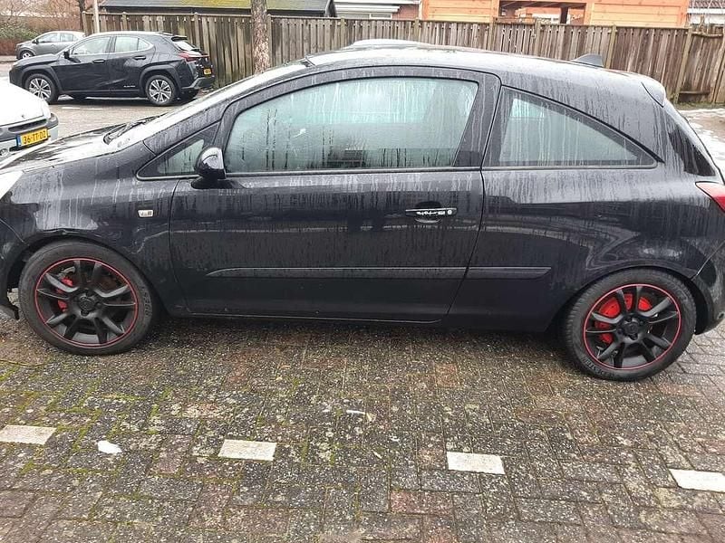 Zwart Occasion 2007 Opel Corsa Sport Hatchback | € 500 (Goede deal) - Afbeelding 1/4