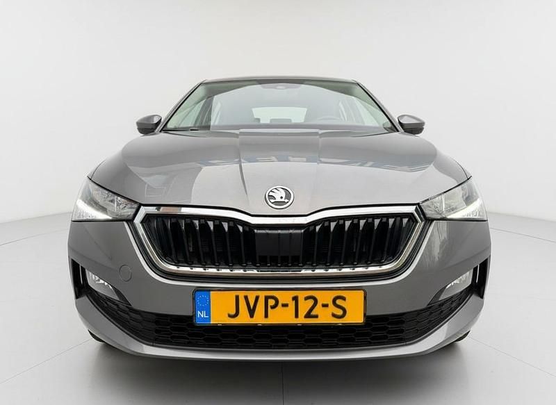 Occasion Skoda Scala Ambition 150 PK (110 kW) 2022 Grijs Hatchback