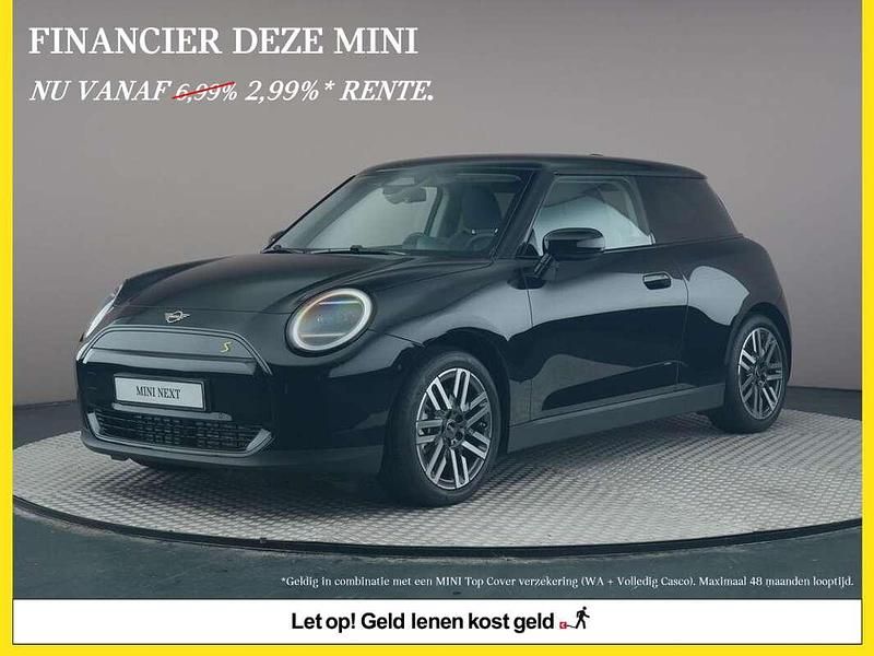 Zwart Nieuw 2025 Mini Cooper SE Classic Hatchback | € 35.500 (Eerlijke prijs) - Afbeelding 1/4