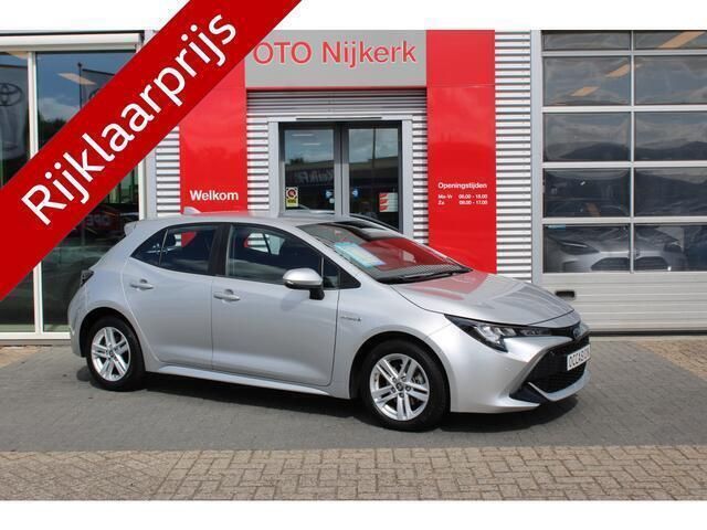 Grijs Gebruikt 2021 Toyota Corolla Limited Hatchback | € 23.900 (Eerlijke prijs) - Afbeelding 1/4
