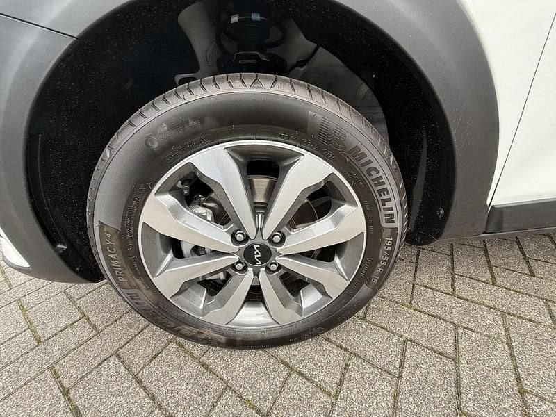 Occasion Kia Stonic 101 PK (74 kW) 2024 Wit SUV