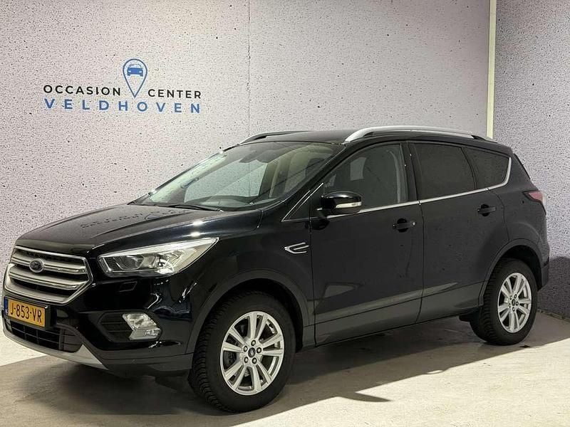 Zwart (metallic) Occasion 2019 Ford Kuga Titanium SUV | € 17.800 (Eerlijke prijs) - Afbeelding 1/4