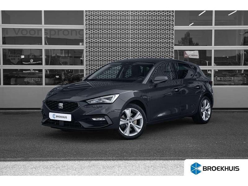 Grijs, metallic lak Gebruikt 2021 Seat Leon Business Stationwagen | € 22.845 (Eerlijke prijs) - Afbeelding 1/4