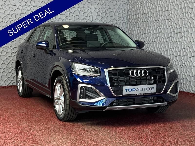 Blauw, metallic lak Gebruikt 2025 Audi Q2 Comfort SUV | € 35.888 (Eerlijke prijs) - Afbeelding 1/4