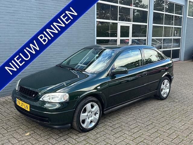 Groen Gebruikt 2002 Opel Astra Edition Hatchback | € 1.950 (Eerlijke prijs) - Afbeelding 1/4