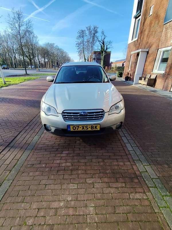 Groen Occasion 2007 Subaru Legacy Comfort Sedan | € 1.999 (Eerlijke prijs) - Afbeelding 1/4