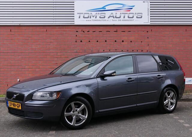 Grijs Occasion 2005 Volvo V50 Stationwagen | € 2.450 (Eerlijke prijs) - Afbeelding 1/4