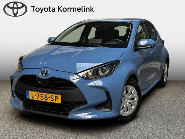 Blauw Gebruikt 2021 Toyota Yaris Active Hatchback | € 20.950 (Iets duurder) - Afbeelding 1/4