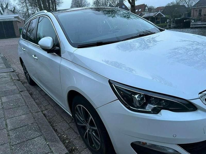 Occasion Peugeot 308 Allure 131 PK (96 kW) 2017 Wit MPV