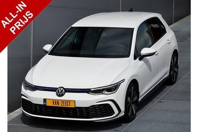 Wit Gebruikt 2021 VW Golf VIII GTE Hatchback | € 27.450 (Eerlijke prijs) - Afbeelding 1/3