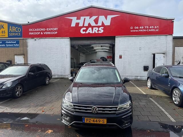 Zwart Gebruikt 2017 VW Tiguan Highline SUV | € 18.950 (Super prijs) - Afbeelding 1/4