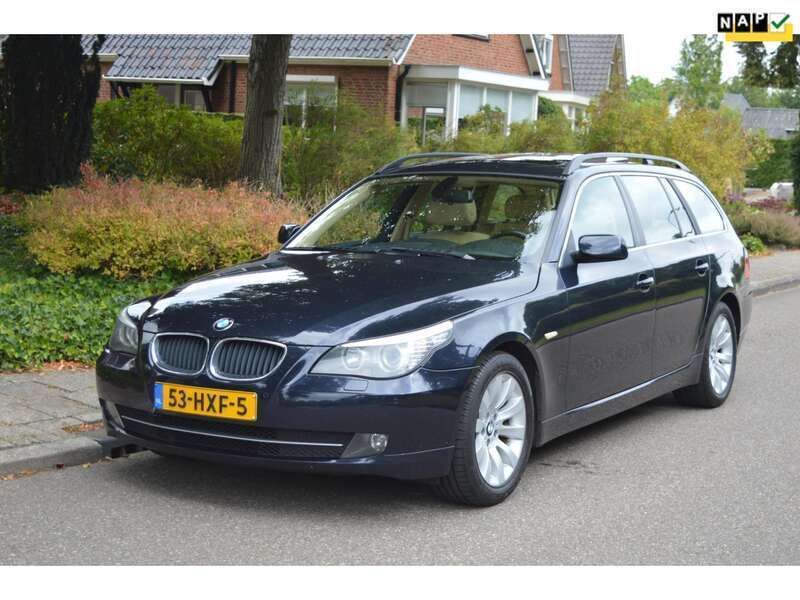 Blauw Gebruikt 2009 BMW 520 Stationwagen | € 7.995 (Duur) - Afbeelding 1/4