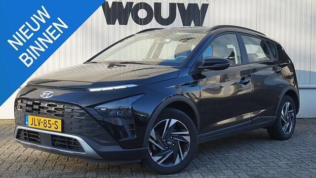 Zwart Gebruikt 2022 Hyundai Bayon Comfort SUV | € 19.995 (Eerlijke prijs) - Afbeelding 1/4