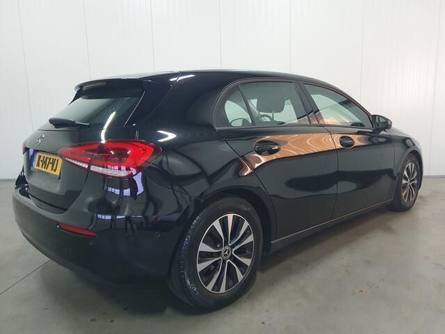 Occasion Mercedes A160 Business 109 PK (80 kW) 2021 Zwart Hatchback