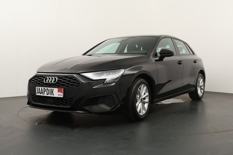 Zwart Gebruikt 2021 Audi A3 Proline Hatchback | € 19.399 (Iets duurder) - Afbeelding 1/4