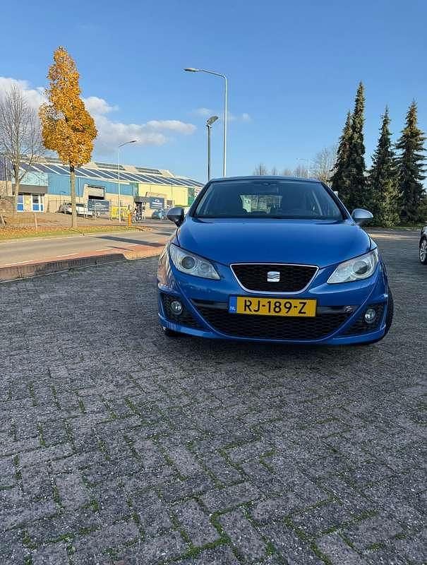Blauw Gebruikt 2011 Seat Ibiza FR MPV | € 8.800 (Duur) - Afbeelding 1/4