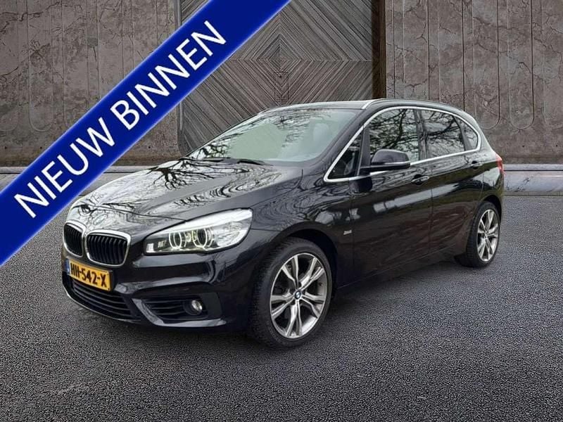 Zwart Gebruikt 2015 BMW 218 Active Tourer Sport Line MPV | € 8.450 (Eerlijke prijs) - Afbeelding 1/4