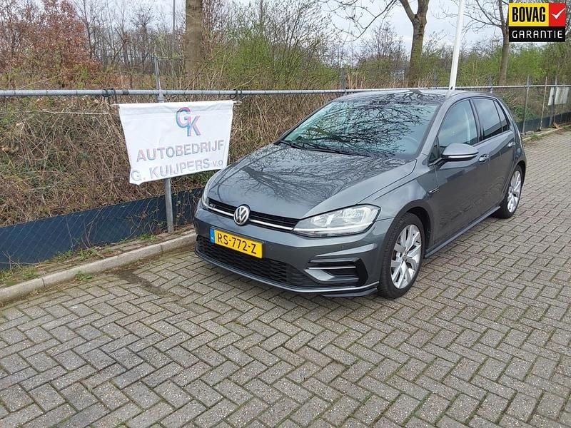 Grijs Gebruikt 2018 VW Golf VII Comfortline Hatchback | € 12.950 (Duur) - Afbeelding 1/4