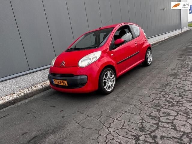 Rood Gebruikt 2006 Citroën C1 Hatchback | € 1.250 (Goede deal) - Afbeelding 1/4
