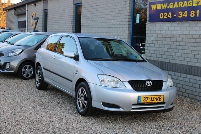 Grijs Gebruikt 2002 Toyota Corolla Terra Hatchback | € 2.990 (Eerlijke prijs) - Afbeelding 1/4