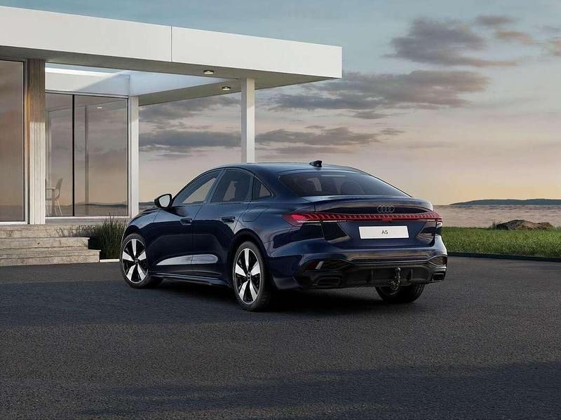 Nieuw Audi A5 S-Line 299 PK (219 kW) 2025 Blauw Sedan
