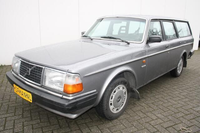 Grijs Gebruikt 1982 Volvo 245 Stationwagen | € 15.900 - Afbeelding 1/4