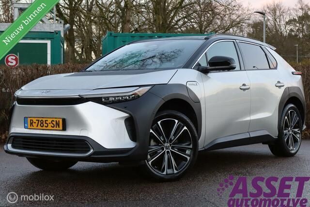Grijs Gebruikt 2022 Toyota bZ4X Premium SUV | € 33.995 - Afbeelding 1/4