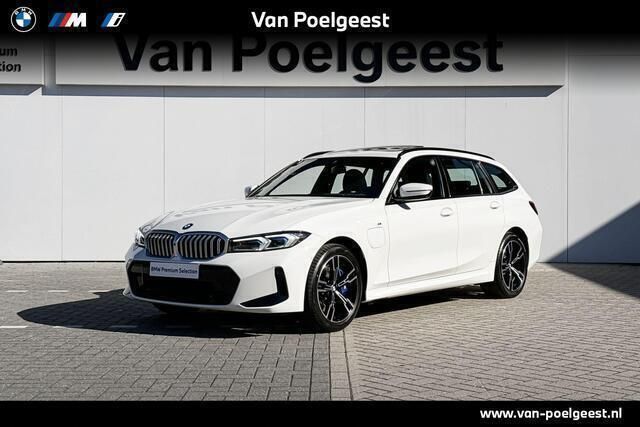 Wit Gebruikt 2024 BMW 330 M Performance Stationwagen | € 56.900 - Afbeelding 1/4