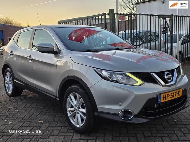 Grijs Occasion 2015 Nissan Qashqai Acenta SUV | € 11.999 (Goede deal) - Afbeelding 1/4
