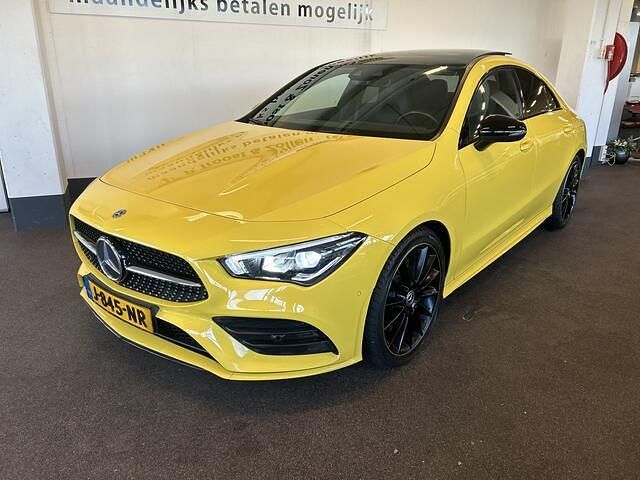 Occasion Mercedes CLA220 Premium Plus 191 PK (140 kW) 2019 Geel Sedan