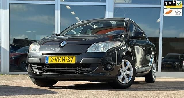 Zwart Gebruikt 2010 Renault Mégane Expression Van | € 1.994 - Afbeelding 1/4
