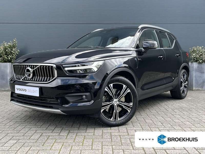 Zwart, metallic lak Gebruikt 2022 Volvo XC40 Inscription SUV | € 37.900 (Eerlijke prijs) - Afbeelding 1/4