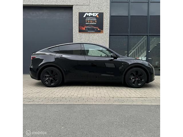 Zwart Gebruikt 2024 Tesla Model Y Long Range RWD SUV | € 40.999 (Eerlijke prijs) - Afbeelding 1/2