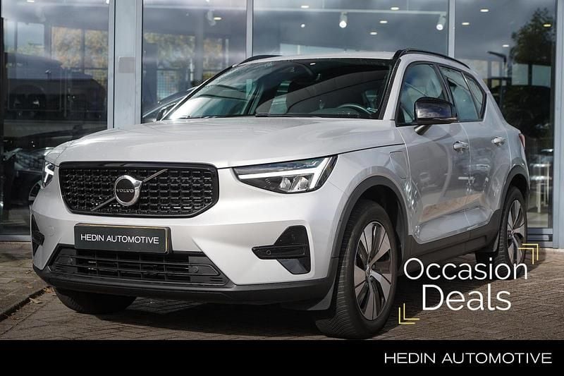 Grijs Occasion 2022 Volvo XC40 Plus SUV | € 34.995 (Iets duurder) - Afbeelding 1/4