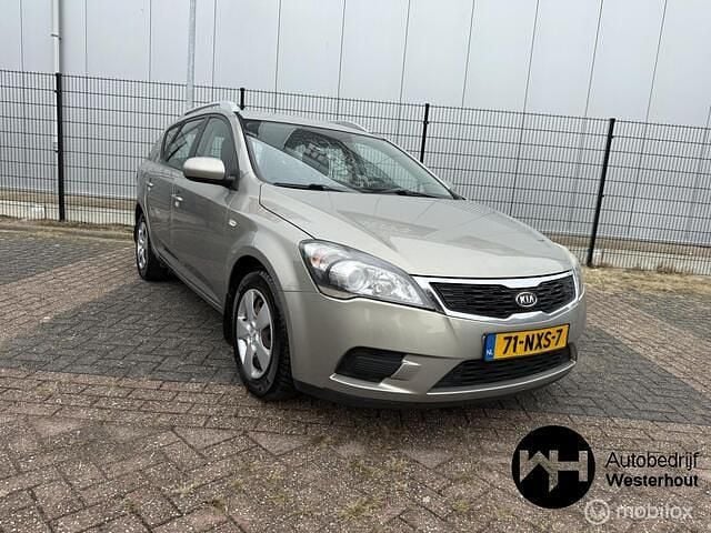 Grijs Gebruikt 2011 Kia Ceed Hatchback | € 2.595 (Goede deal) - Afbeelding 1/4