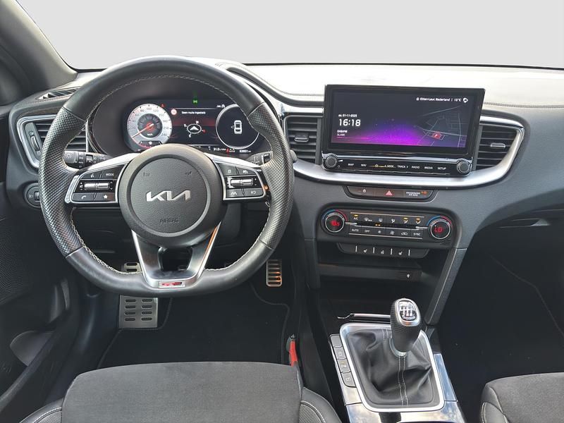 Occasion Kia ProCeed GT-Line 120 PK (88 kW) 2023 Grijs metallic Hatchback