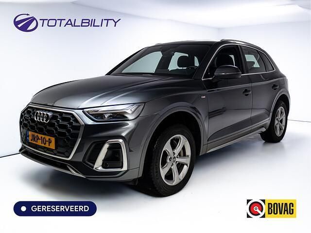 Grijs Occasion 2022 Audi Q5 Competition SUV | € 35.950 - Afbeelding 1/4