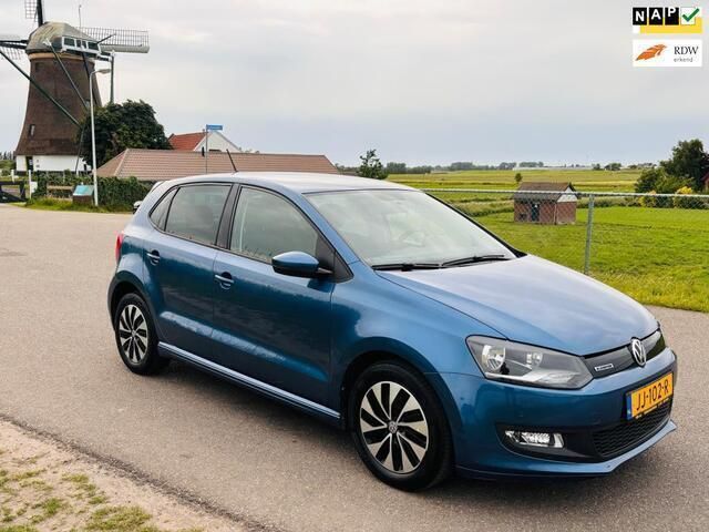 Blauw Gebruikt 2016 VW Polo Edition Hatchback | € 10.950 (Eerlijke prijs) - Afbeelding 1/4
