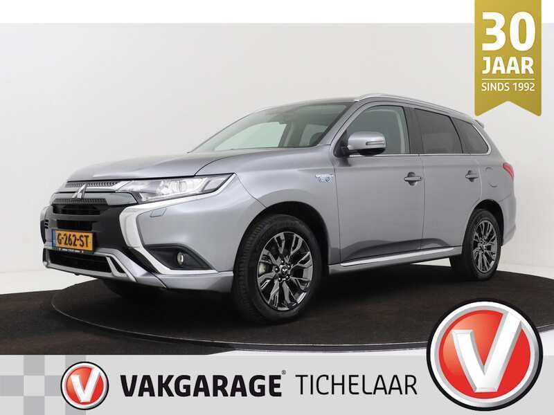 Grijs Gebruikt 2019 Mitsubishi Outlander SUV | € 20.399 (Eerlijke prijs) - Afbeelding 1/3