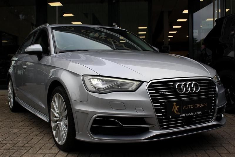 Grijs Occasion 2015 Audi A3 Sportback e-tron Ambition Hatchback | € 14.950 (Eerlijke prijs) - Afbeelding 1/4